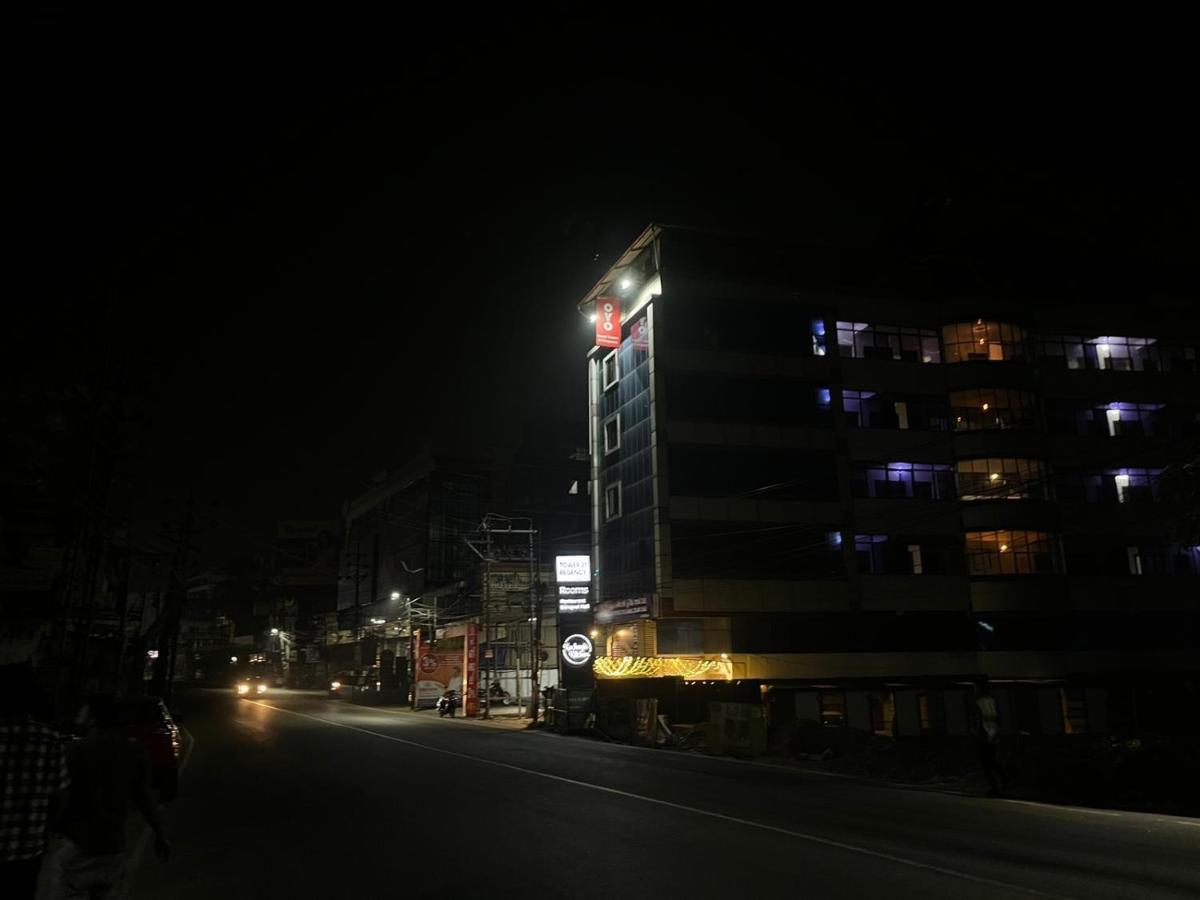 Tower 21 Regency Hotel Kochi ภายนอก รูปภาพ